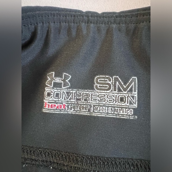 Under Armour UA Heat‎ Gear Capri Black Stretchy Compression Womens Small S - Picture 4 of 9